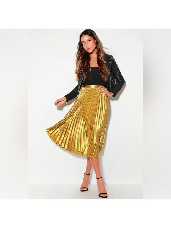 Lulus Dresses & Skirts - Lulus Pretty Pleats Gold Metallic Pleated Midi Skirt Size Small
